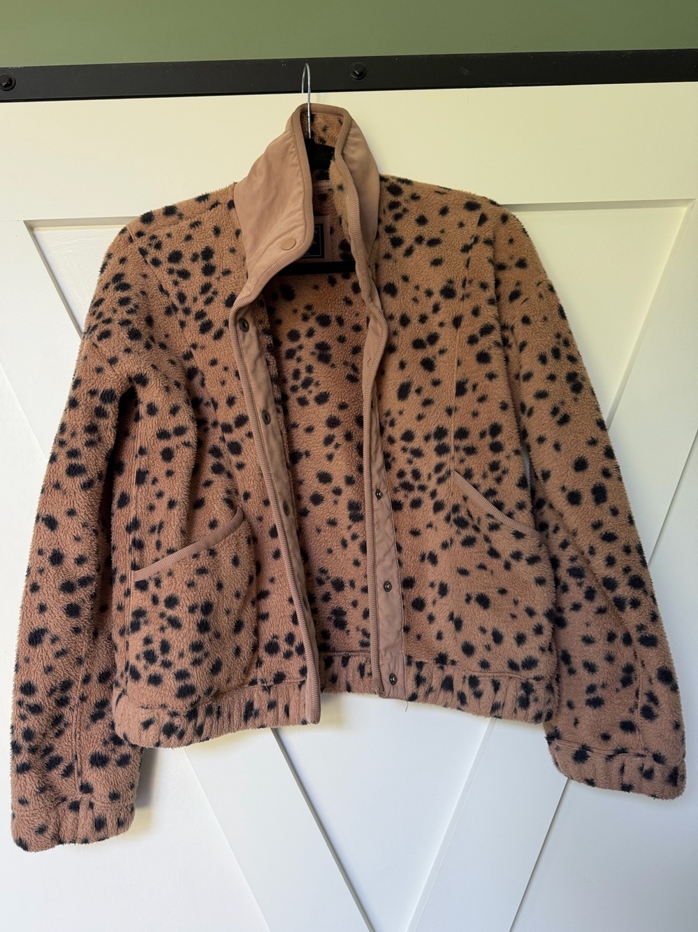 Abercrombie & Fitch cheetah fleece Jacket XS